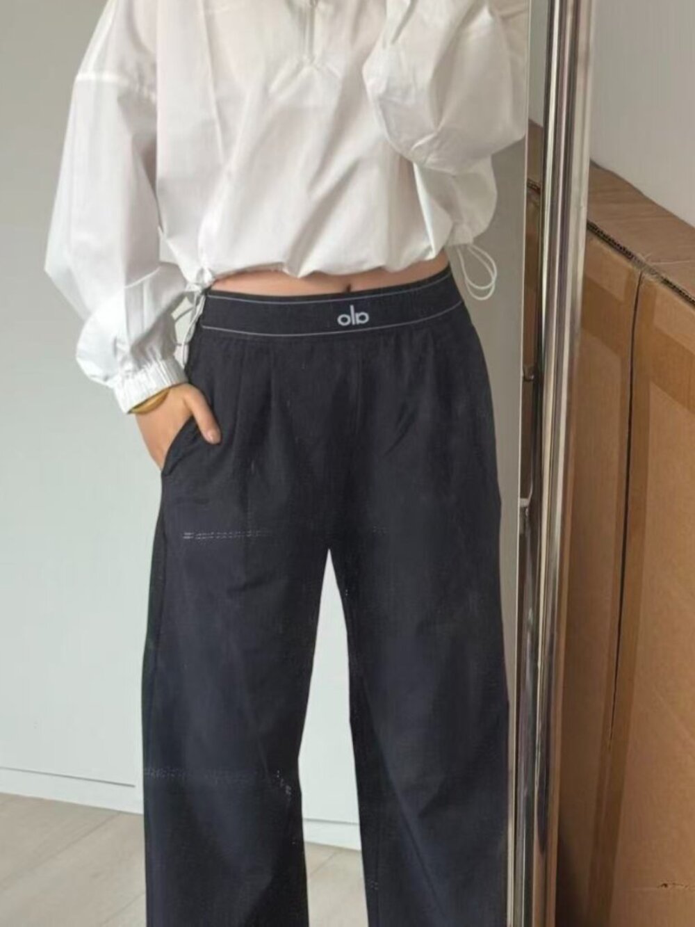 Dark Grey💕ALO Yoga Wide Leg Suit Up Trouse, Regular 30“ - Picture 6 of 7